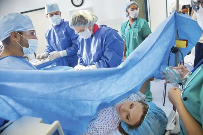 Sezeryandan Kaç Gün Sonra Yan Yatılır